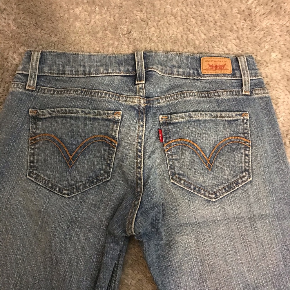 light washed low rise levi jeans *SIZE UNKNOWN*